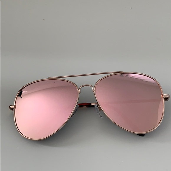 ๐ ๐ SUNGLASSES - Picture 7 of 8